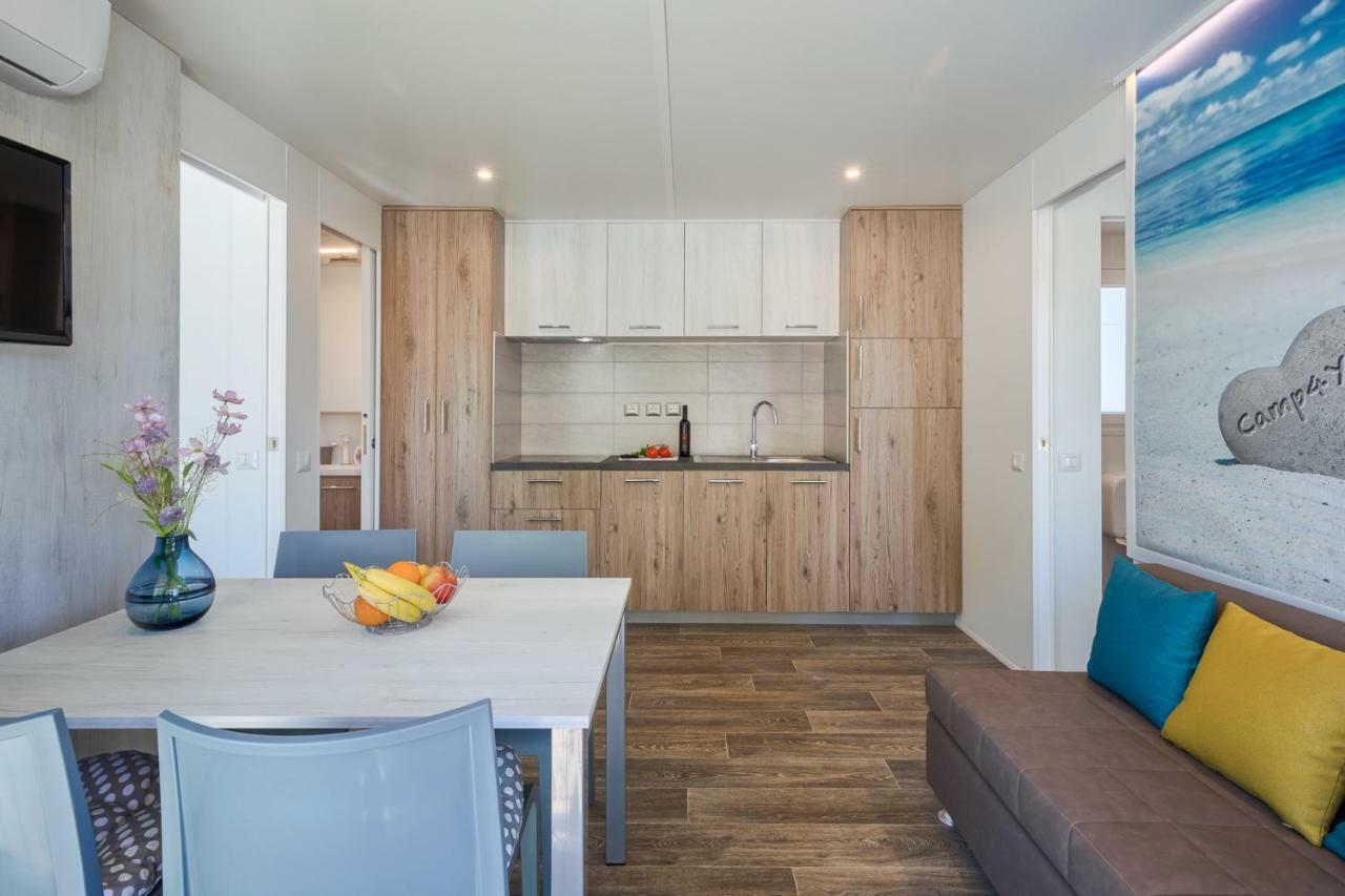 Mobile Homes - Lanterna Premium Camping Resort Тар Экстерьер фото