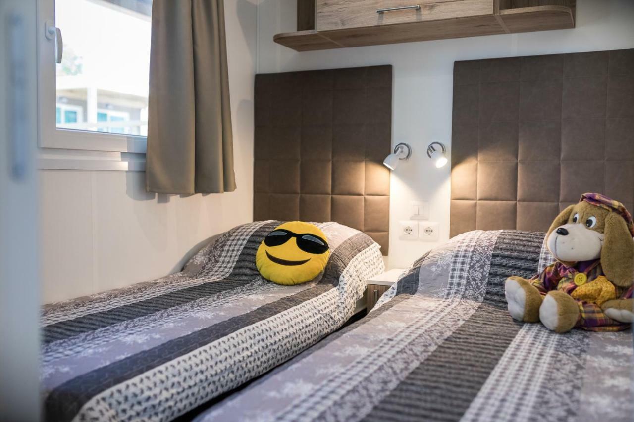 Mobile Homes - Lanterna Premium Camping Resort Тар Экстерьер фото